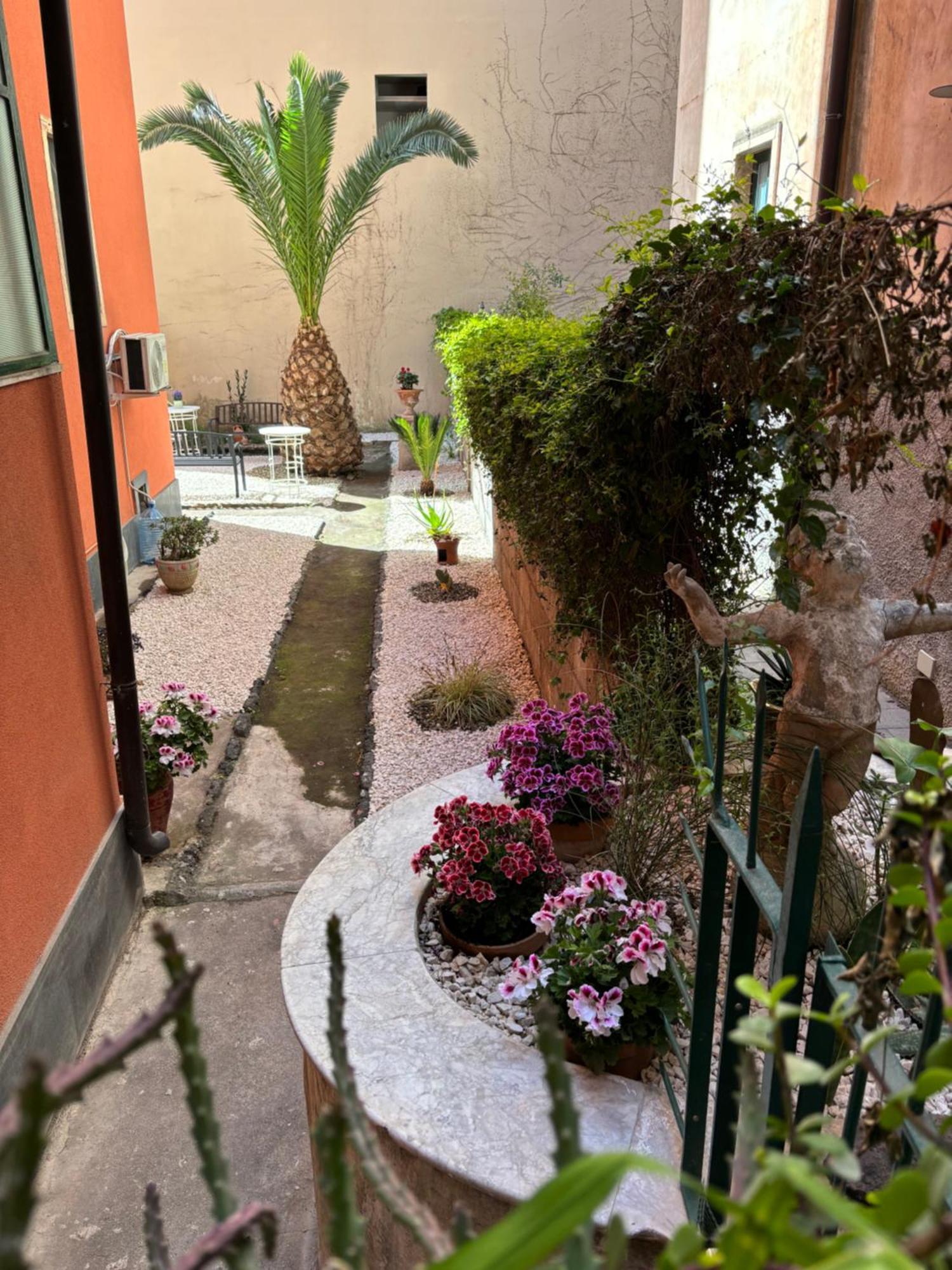 Il Giardino Casa Vacanze Catania Ngoại thất bức ảnh